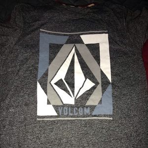 Men’s grey volcom shirt